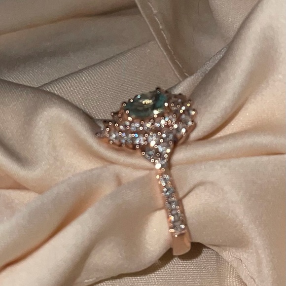 Paraiba Tourmaline Ring & Diamond Ring: 14kt RG - Picture 3 of 7